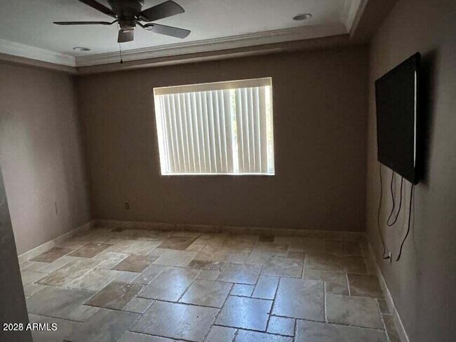 Building Photo - 1024 W Starward Ct