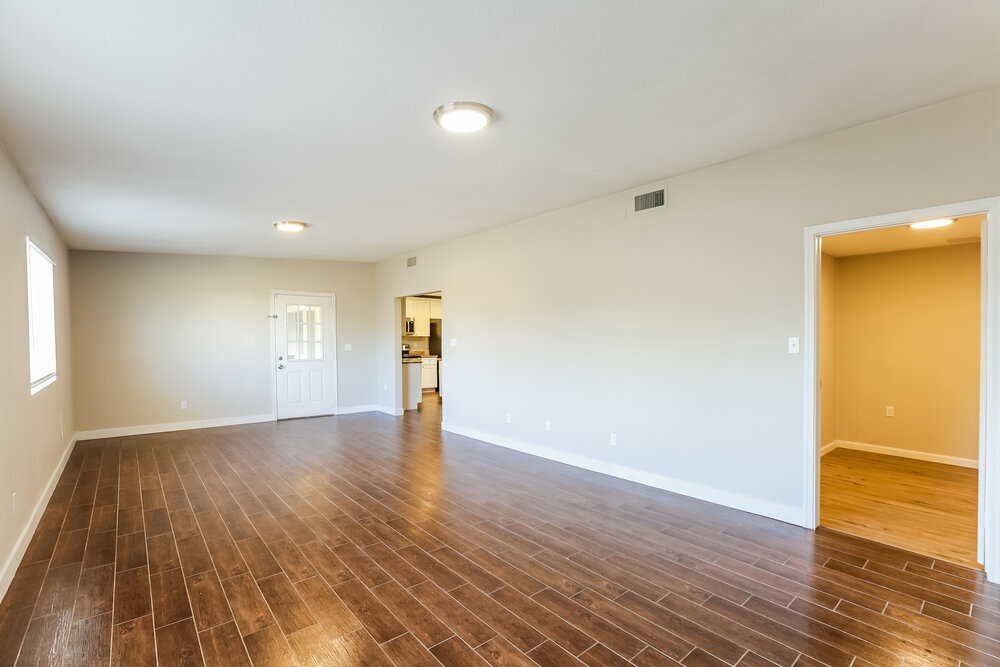 Building Photo - 746 E Huber St