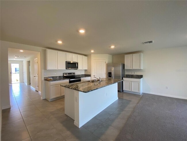 Building Photo - 661 W Twisted Oaks Dr