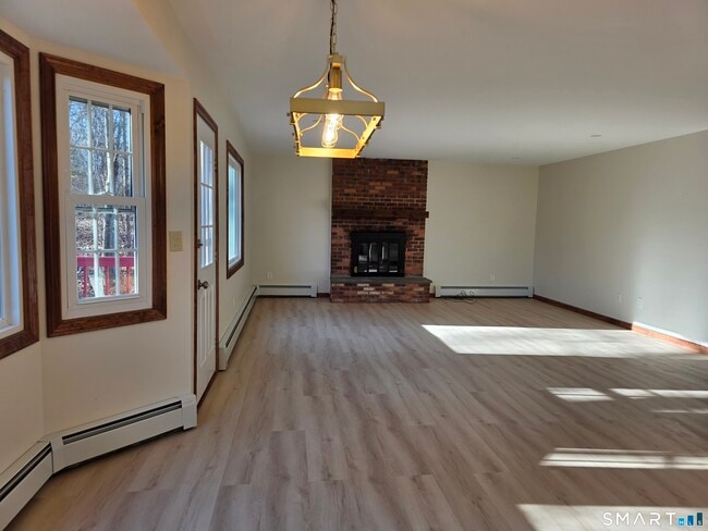 Building Photo - 29 Brook Pine Dr