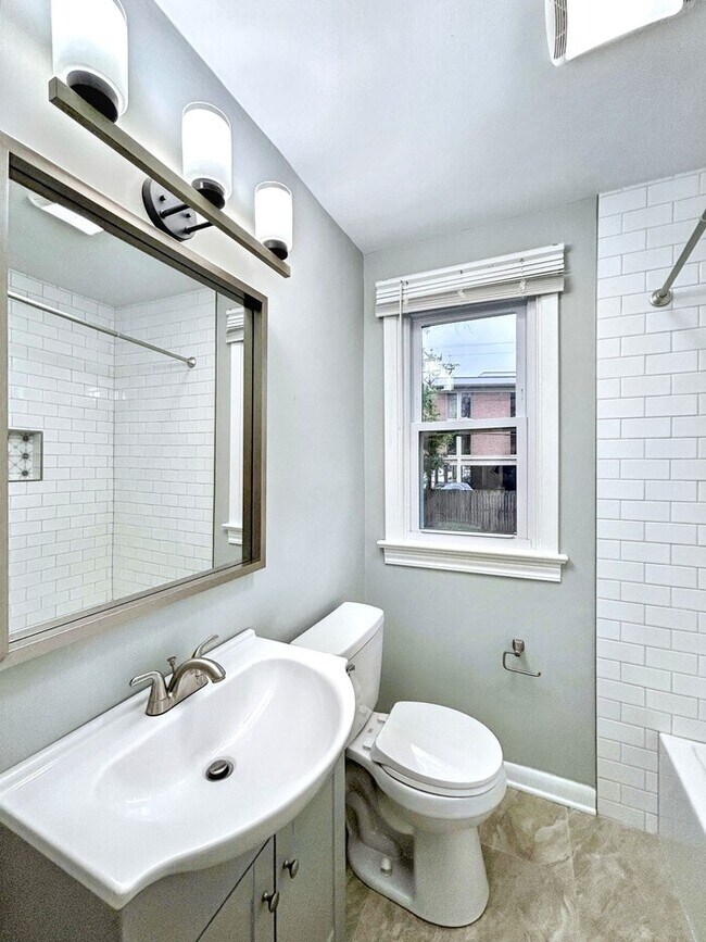 Building Photo - 1513 Cutshaw Pl