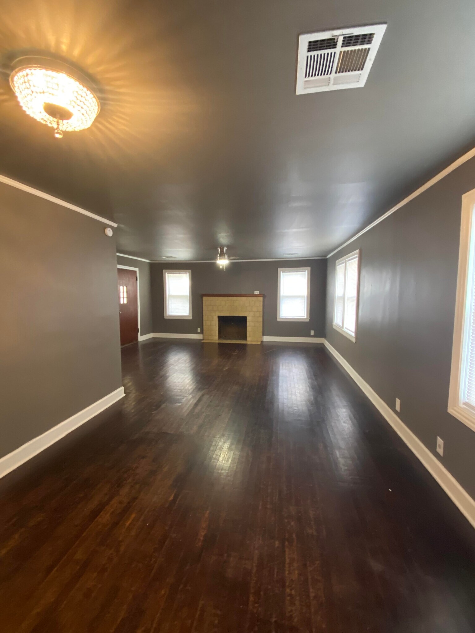 Building Photo - 1243 S Columbia Ave