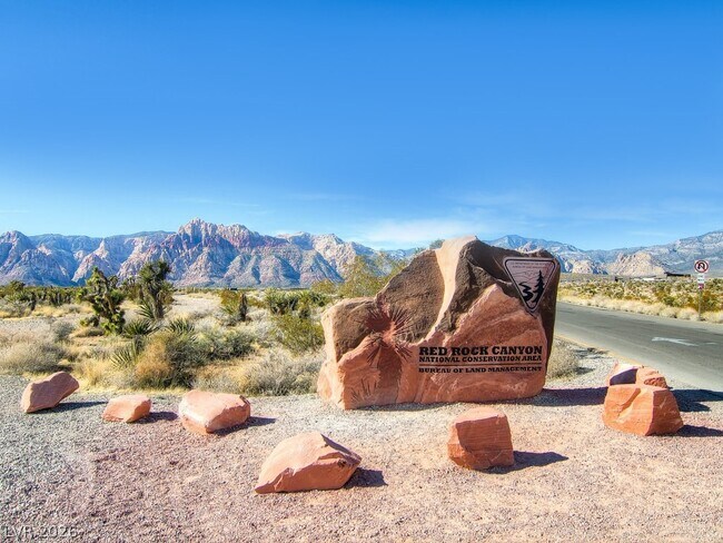 Building Photo - 1041 Baronet Dr