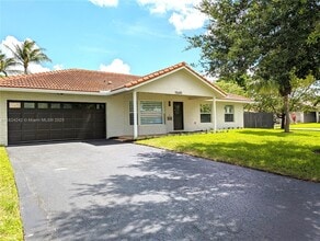 Building Photo - 10680 NW 6th Ct