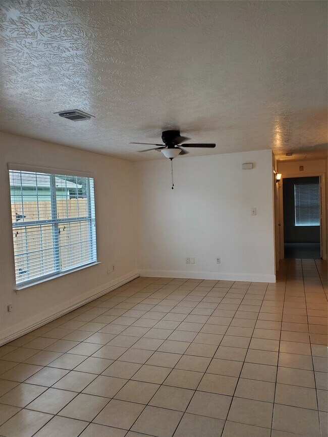 Building Photo - 5319 Cherie Crest Ct