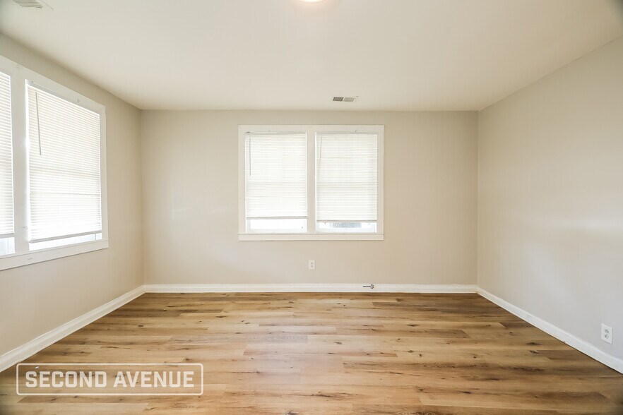 Building Photo - 315 3rd St N