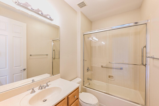 Building Photo - 41544 Via Arleta