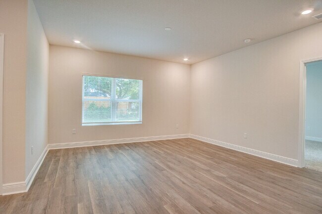 Building Photo - Brand-New 4BR Home in Gaylen Oaks  | Quartz Countertops, 9’ Ceilings, Open Layout | Fenced Backyard