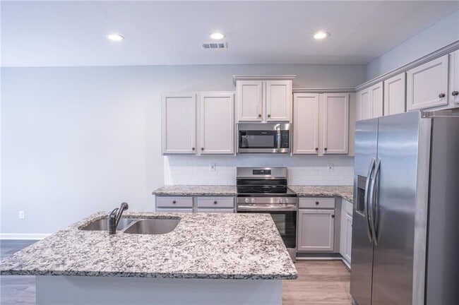 Building Photo - 6106 Oak Bend Ct