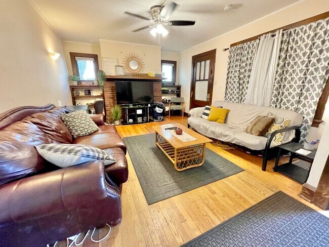 Building Photo - 14 N Breese Terrace