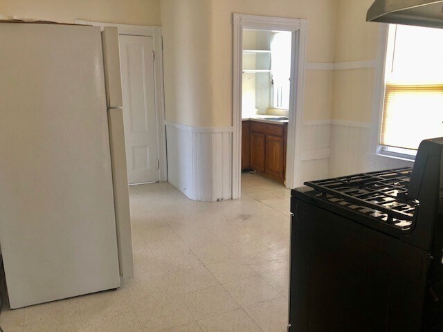 Building Photo - 233 Washington St