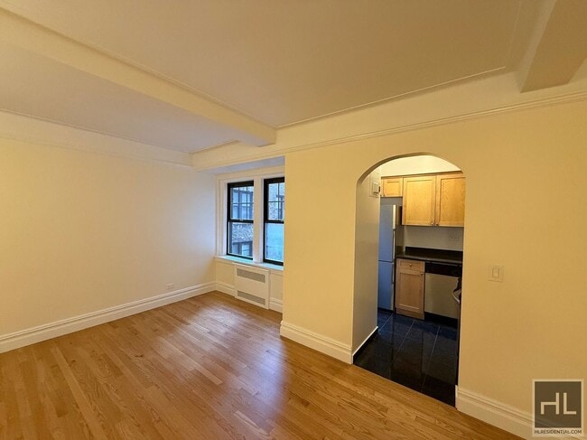 Building Photo - 95 Christopher St