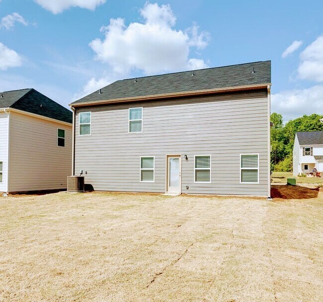 Building Photo - Beautiful Rental Home in Fountain Inn Feat...