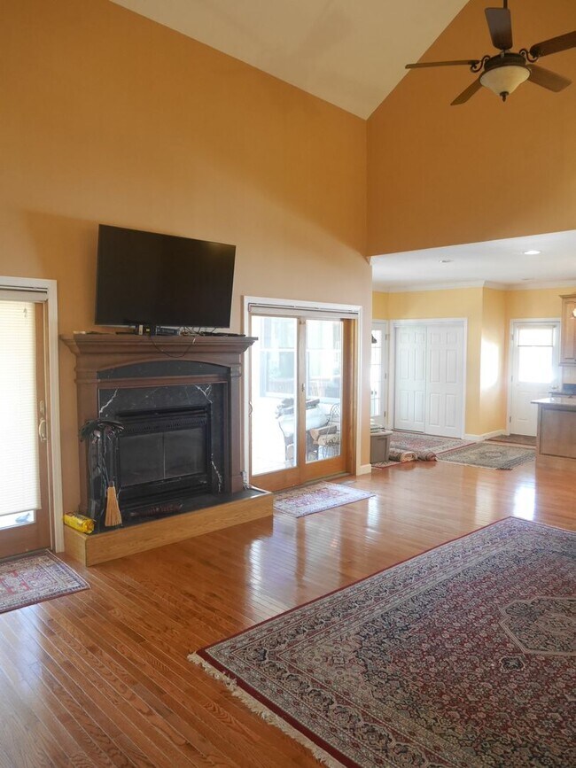 Building Photo - Elegant Coastal Home with Spacious Layout Near Lewes Beach