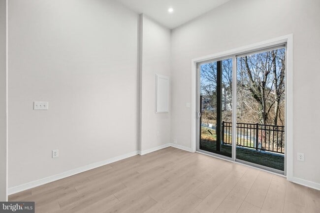 Building Photo - 6236 Folly Ln