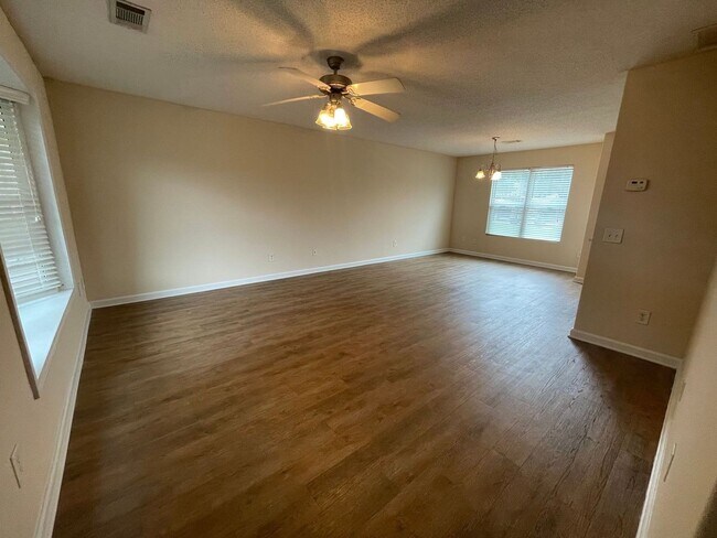 Building Photo - PRE-LEASING FOR AUGUST 2025!  1/2 OFF SECU...