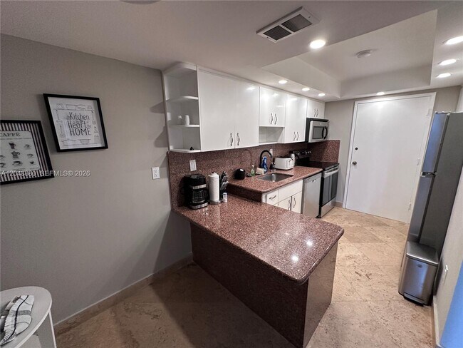 Building Photo - 18021 Biscayne Blvd