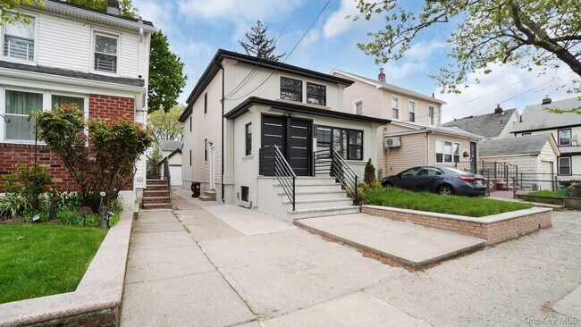 Building Photo - 115-16 199th St