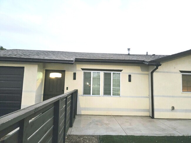 Building Photo - 451 E Lincoln Ave