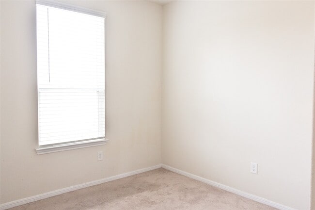 Building Photo - 14511 Sweet Cherry Dr