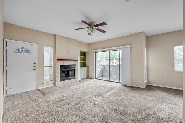 Building Photo - 3500 Tangle Brush Dr