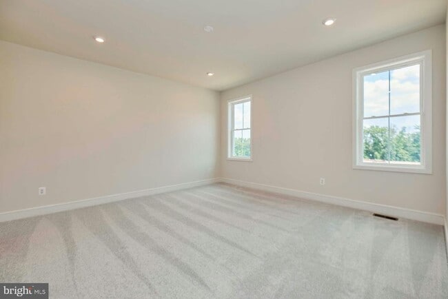 Building Photo - 42221 Shining Star Sq