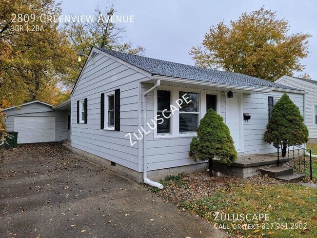 Building Photo - Gorgeous, completely remodeled 3 bed/1.5 b...