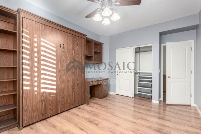 Building Photo - 2738 E Silverwood Dr