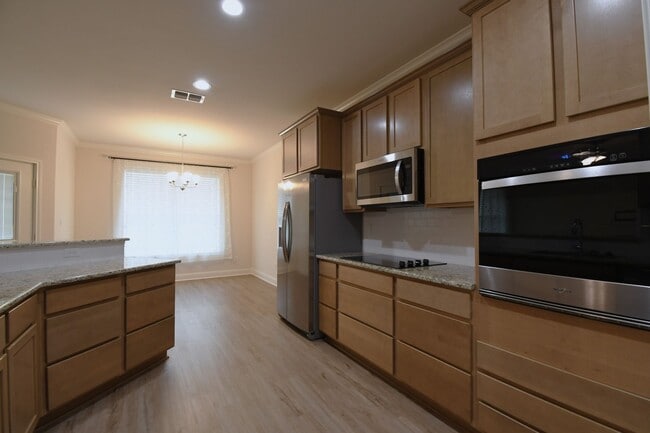 Building Photo - Hamilton Meadows Gated Community! Lovely, Modern 2 Bedroom, 2 Bath Home w/Garage