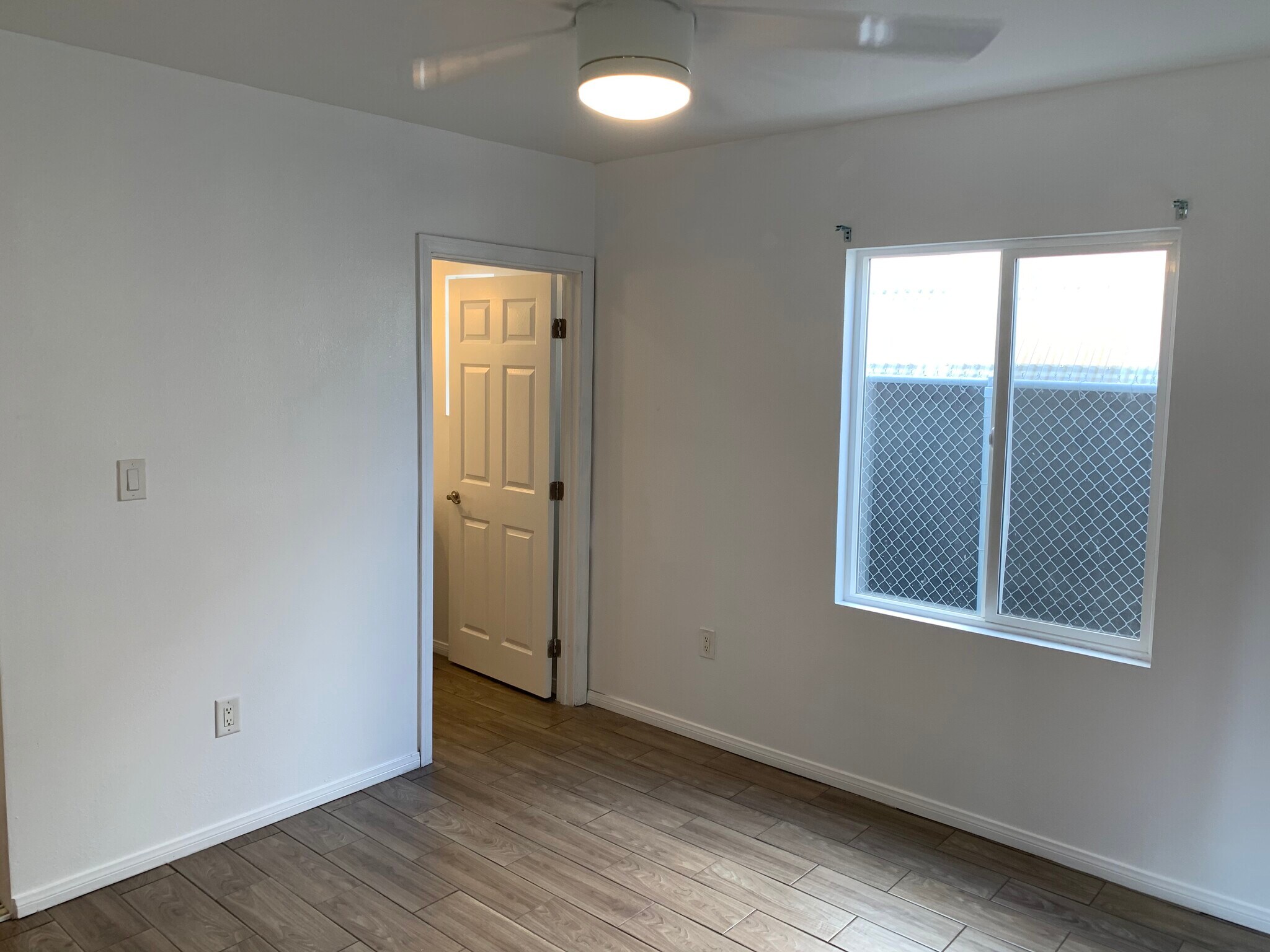 Primary Bedroom - 526 Brooks Ave