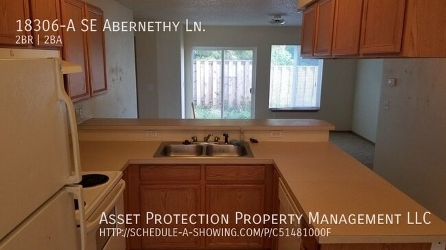 Building Photo - VIDEOTOUR: Abernethy Place Welcomes You! N...