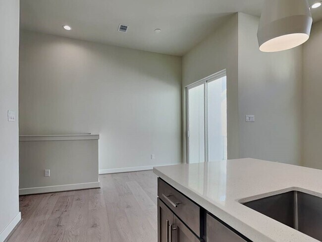 Building Photo - 6373 Paddington Bnd Dr