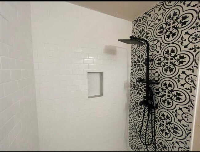 Building Photo - 21338 Hadrian Dr