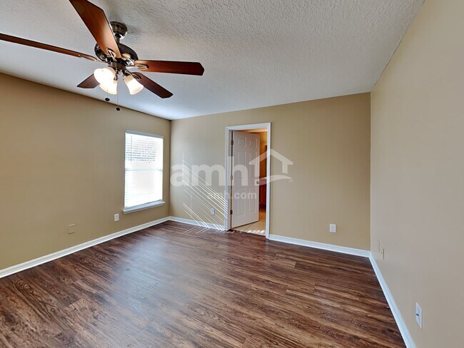 Building Photo - 1461 Whooping Dr