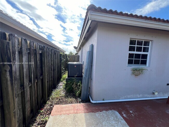Building Photo - 13859 SW 257th Terrace