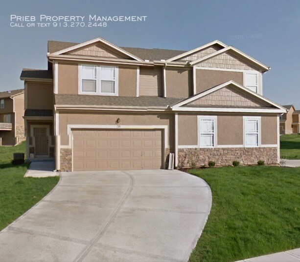 Primary Photo - 2134 W Forest Dr