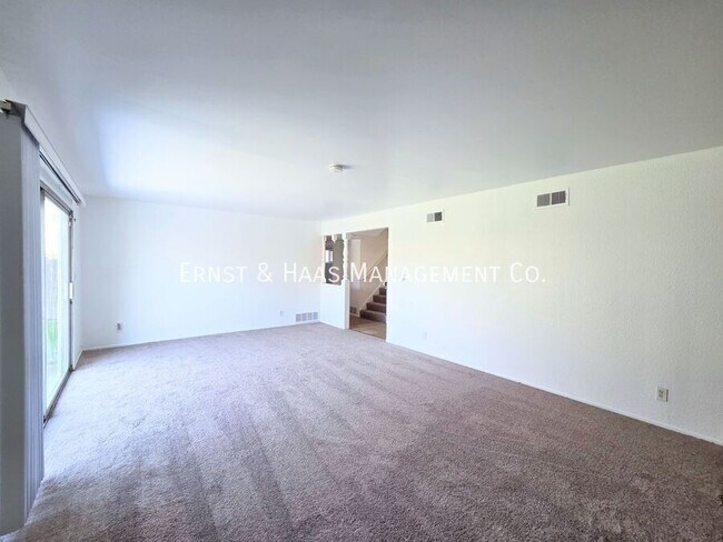 Building Photo - 873 E Turmont St