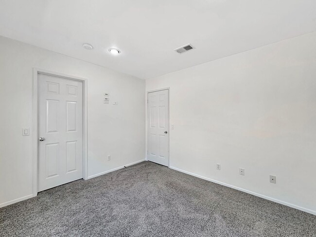 Building Photo - Beautiful 5BD/3BA House in Otay Ranch W/ W...