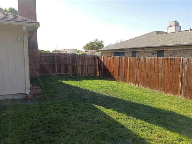 Building Photo - 2742 E Wentwood Dr