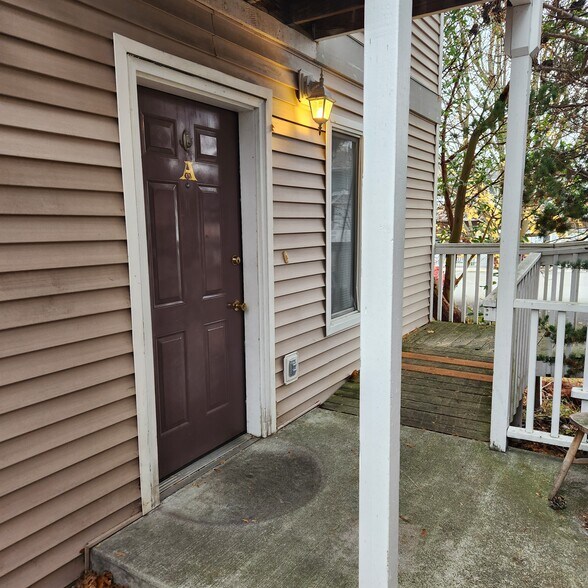 Entry - 3603 Michelle Ln