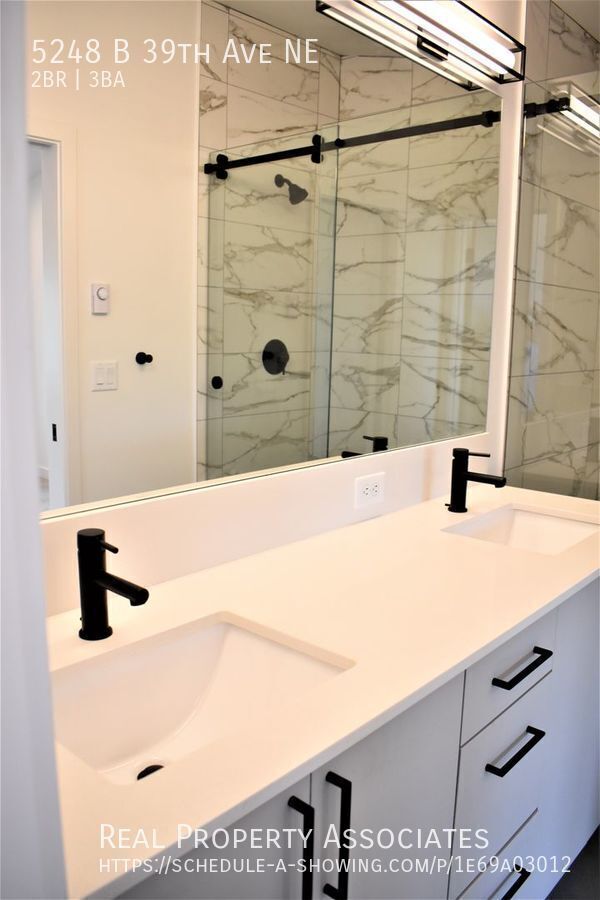 Building Photo - 5248 39th Ave NE