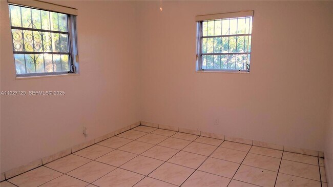 Building Photo - 3825 NW 168th Terrace