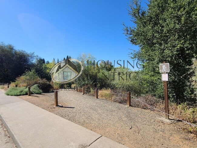 Building Photo - Executive Folsom Rental EXCELLENT Location and a POOL!