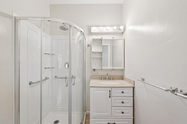 Building Photo - Beautiful Ranch Home with Bonus Room & Detached ADU | Minutes to Downtown