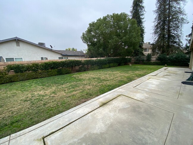 Building Photo - Beautiful home for rent in Visalia