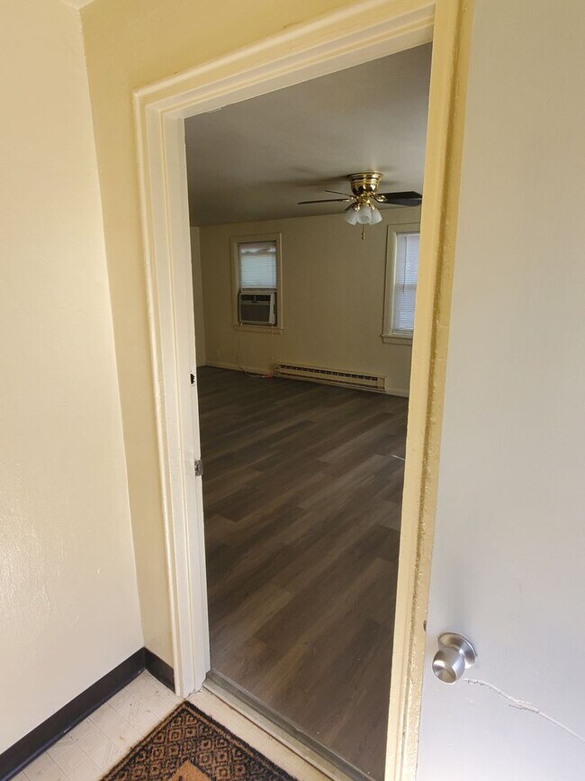 Building Photo - REV5214#A-EA