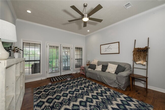Building Photo - 2905 Aztec Ct
