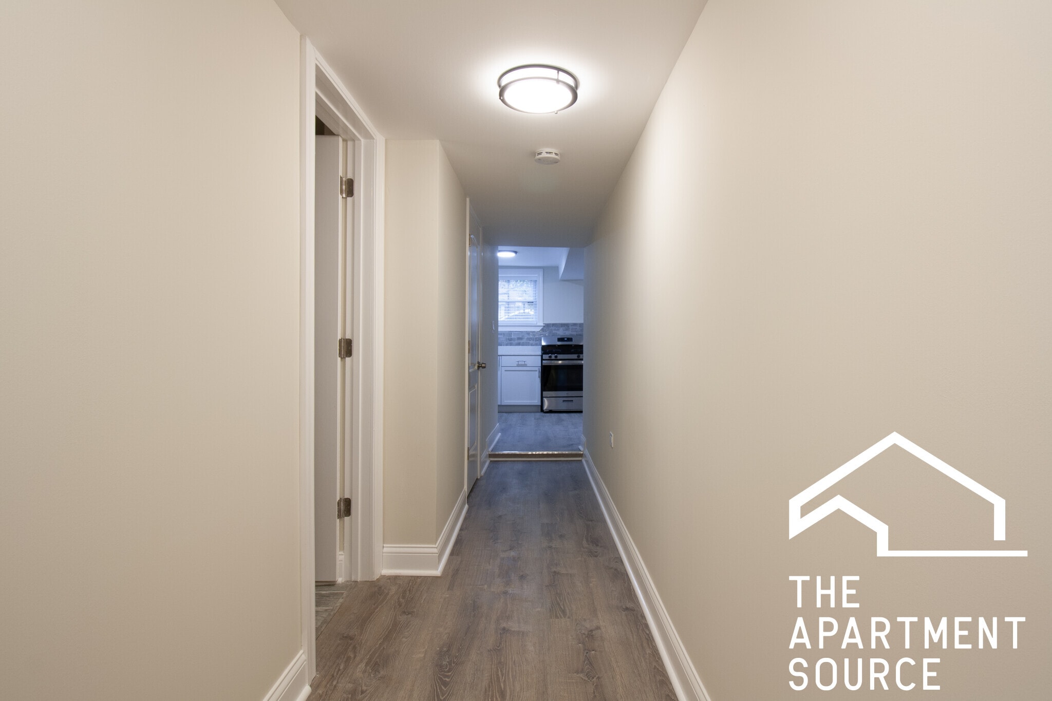 Building Photo - 852 W George St