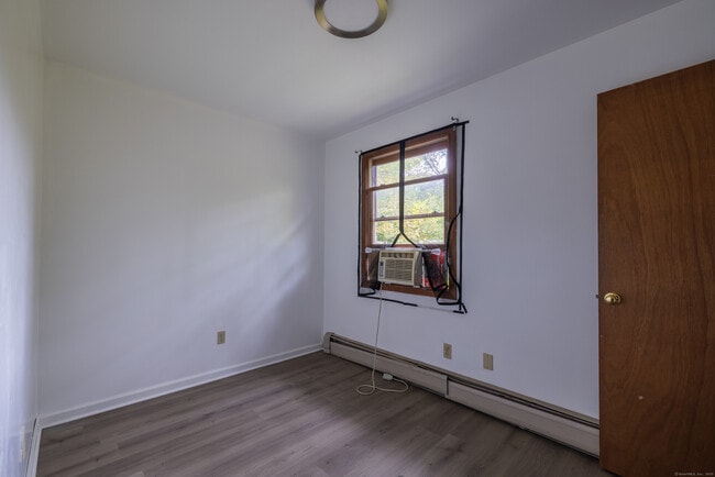 Building Photo - 97 Bowe Ave