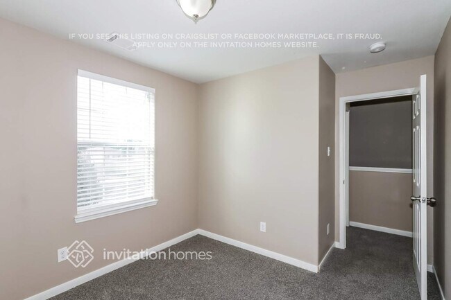 Building Photo - 28910 Rio Grande River Dr